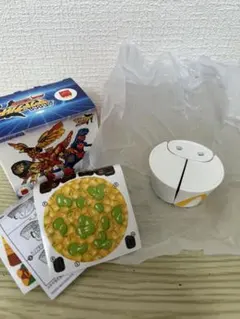 ハッピーセット　へんしん！マクドナルドロボ　えだまめコーンイーグルのサムネイル