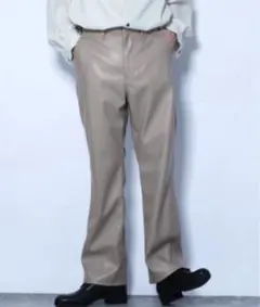 HARE シンセティックレザー ストレートパンツ M グレーのサムネイル
