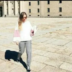 値下げZARA新品ピンクファーつきトレーナー