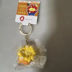 サンリオ　推しカラー　キーホルダー　ポムポムプリン