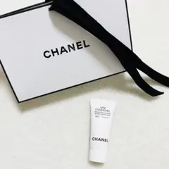 【サンプル品新品未使用】CHANEL UV エサンシエル ギフトBOXのサムネイル
