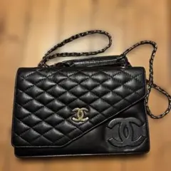 CHANEL ブラック キルティング ショルダーバッグ
