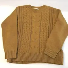 マスタード ケーブルニット 長袖セーター