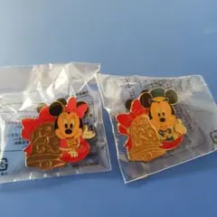 ディズニーシー　ピンバッジ　2個セット　クリスマス　限定　ペア　ミッキー　ミニー