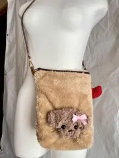 トイプードルとハートのポシェット