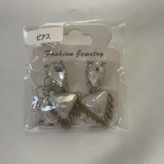 【新品】ハンドメイド　ピアス　クリアー　ホワイト系