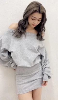 GYDA ドッキングオフショルスウェットワンピース