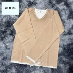 【タグ付き未使用品】abx. ベージュ Vネックニットのサムネイル