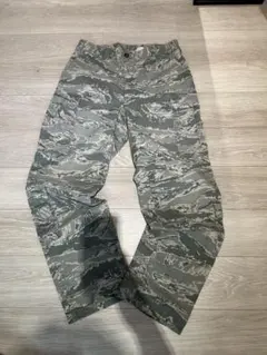 迷彩カーゴパンツ