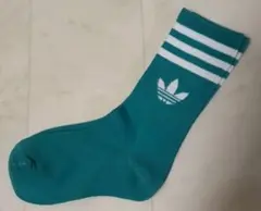 adidas オリジナルス ターコイズ ストライプソックス