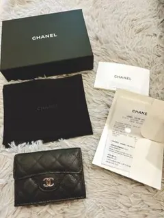 CHANEL 三つ折り財布 キャビアスキン　ミニ財布のサムネイル