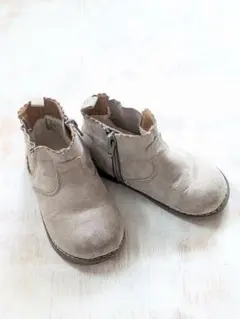 【H&M】サイドゴアブーツ （15cm）ベージュのサムネイル