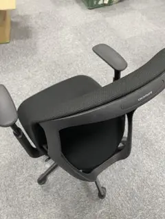 12/14まで！　okamura シルフィーメッシュオフィスチェア 黒