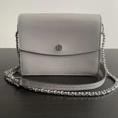 トリーバーチ ロビンソン チェーンショルダーバッグ グレージュ 金ロゴ 