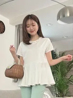 メゾンエシェル エアリーシャーリングペプラムトップス スモーキー 