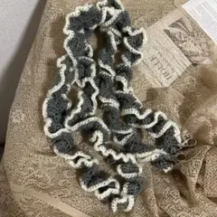 フリルデザイン スマホショルダーストラップ