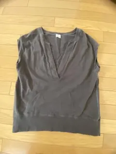 グレー Vネック ノースリーブ トップス