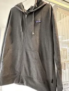Patagonia パタゴニア ジップパーカー ロゴ ワンポイント グレー L