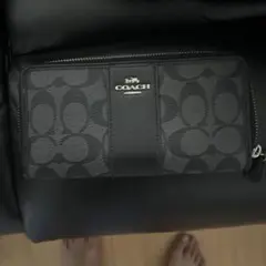 COACH ブラック レザー フラグメントケース