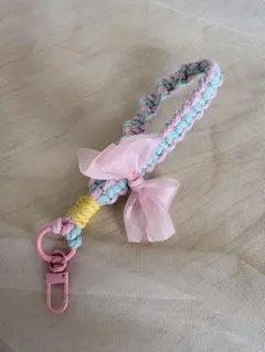 カラフル編み込み携帯ストラップ
