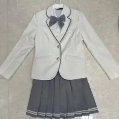 レピピアルマリオ　卒業式　卒服