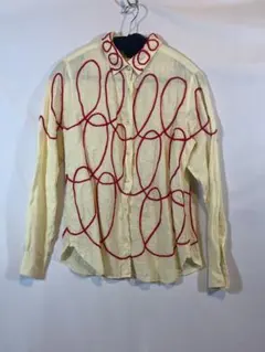 途中でやめる　くるんくるんシャツ　クリーム色