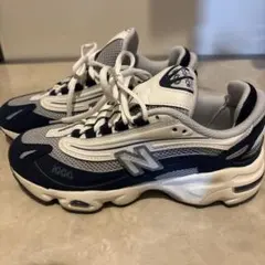 美品　New Balance 1000ネイビー/ホワイト 23.5cm