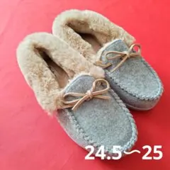 ボアシューズ　モカシンシューズ　ファー　ぺったんこシューズ　ボア