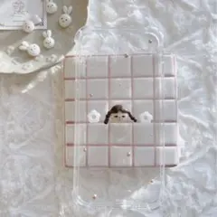 三つ編みの女の子 お花 パール iPhoneケース