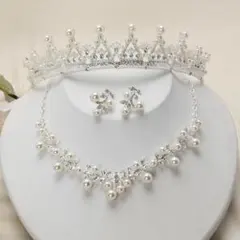 ティアラ ピアス ネックレス3点セット