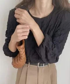 LAUIR ランダムステッチブラウス　ブラック