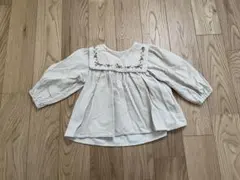 tete a tete ベージュ　刺繍付き長袖ブラウス 90