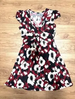 【美品】カシュクールワンピース　花柄 半袖ワンピース ひざ丈