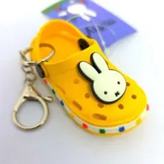 韓国　ミッフィー　サンダル　キーホルダー　クロックス　イエロー