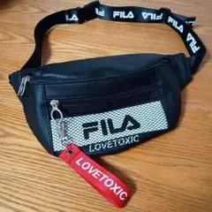 FILA　Lovetoxic　コラボボディバッグのサムネイル