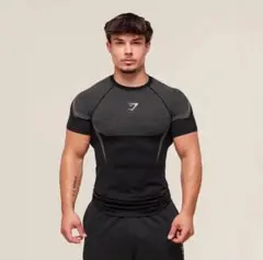 2026年最新】gymshark シャツの人気アイテム - メルカリ