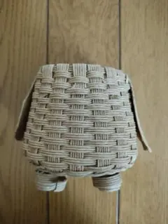 手作りの犬型ラタン風バスケット ベージュ小物入れ