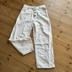 ZARAホワイトパンツ