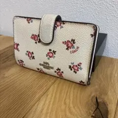 COACH 花柄 二つ折り財布