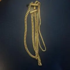 3重ゴールド チェーンネックレス ロゴプレート付き多分100gくらい