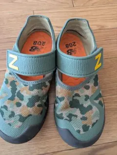 New Balance サンダル　19.0