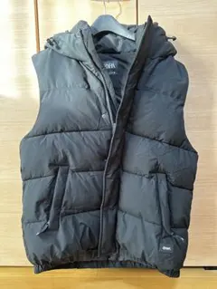 【最終値下げ】ZARA フード付きダウンベスト L ブラック