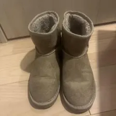 Item thumbnail for item 720d5b19-2e12-45f3-ad03-c87f49cff72e