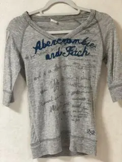 アバクロ　Tシャツ