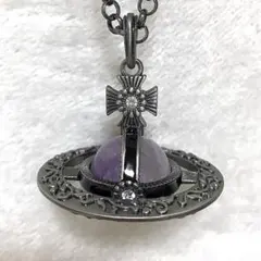 VivienneWestwood 花刻印モチーフのネックレス