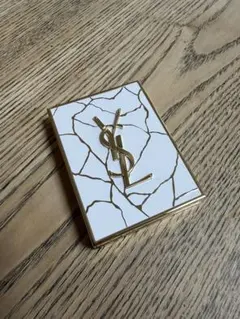 Yves Saint Laurent クチュールミニクレイション アイシャドウ