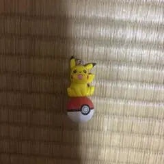 当時物・レトロ　ポケモン ピカチュウ モンスターボール チャーム フィギュア
