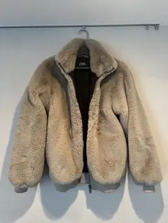 【美品・未使用】ZARA フェイクファー ブルゾン ボンバー ジャケットベージュ