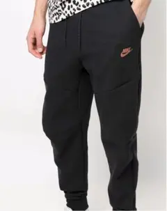 Nike テックフリース　パンツ　スウェット　ピンク　ブラック　海外限定