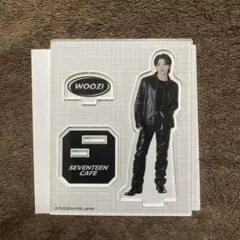 セブチカフェ　ウジ　アクスタ